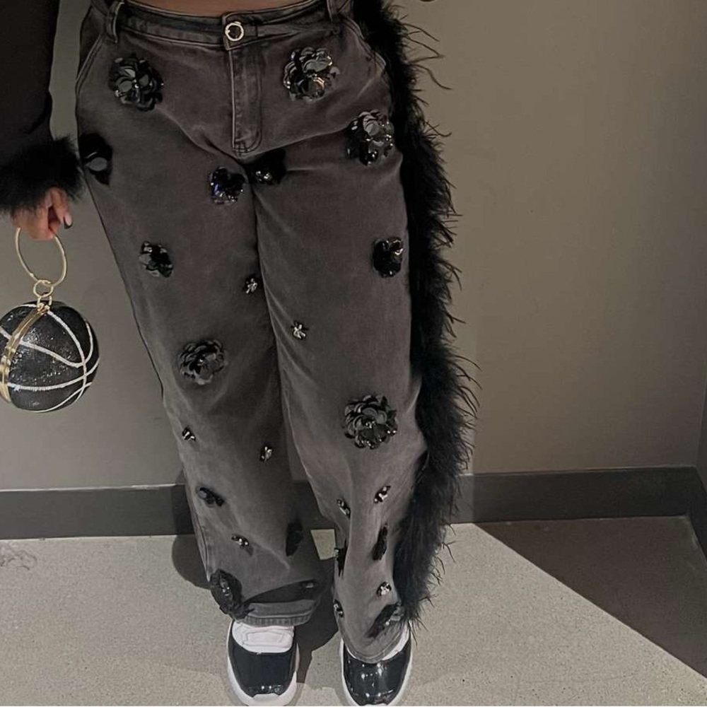 Shop AKIRA “VELVET ROSES APPLIQUE FEATHERED JEANS IN GRAY” Only Wore ONCE!